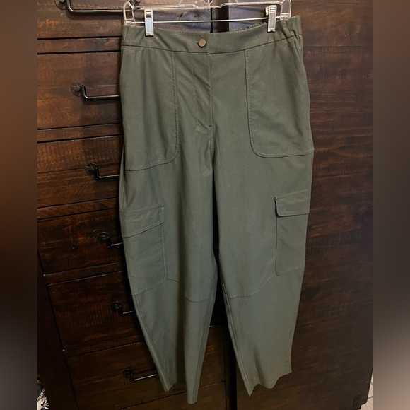 Lululemon Light Utilitech Cargo Pants Olive Green Pants High Waist 30 Like New - Picture 6 of 11